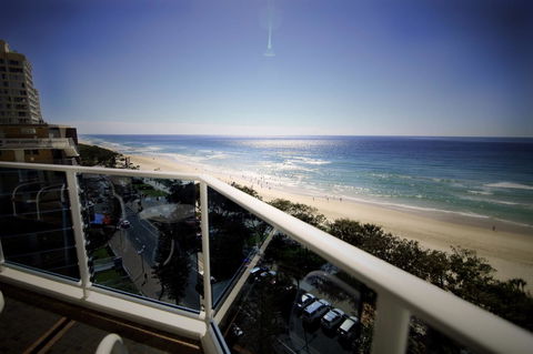 Grosvenor Beachfront Apartments Surfers Paradise - E Caravan Parks 0