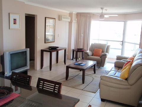 Grosvenor Beachfront Apartments Surfers Paradise - E Caravan Parks 21