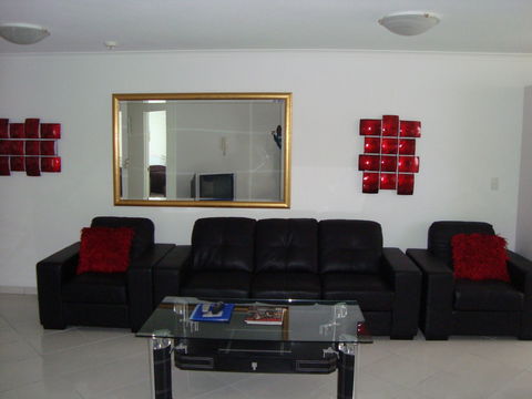 Grosvenor Beachfront Apartments Surfers Paradise - E Caravan Parks 27