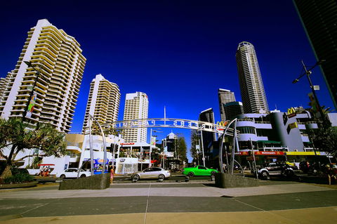 Grosvenor Beachfront Apartments Surfers Paradise - E Caravan Parks 31
