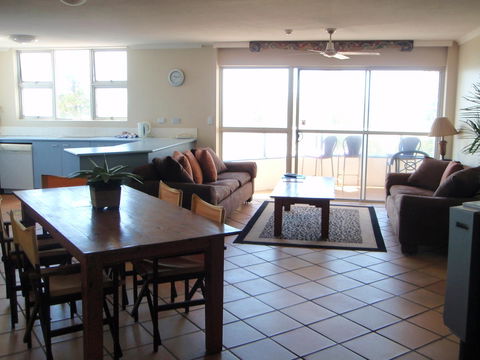 Grosvenor Beachfront Apartments Surfers Paradise - E Caravan Parks 22