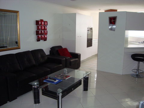 Grosvenor Beachfront Apartments Surfers Paradise - E Caravan Parks 36