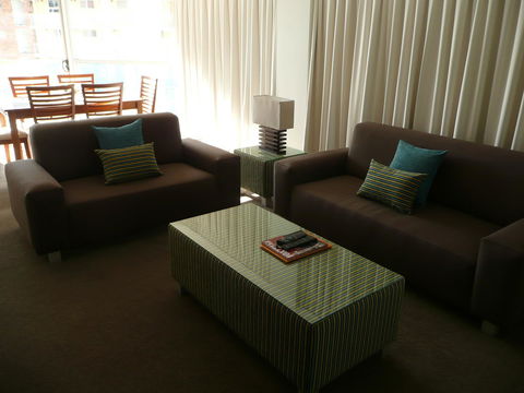 Grosvenor Beachfront Apartments Surfers Paradise - E Caravan Parks 25