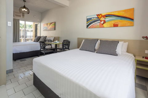 Nightcap At Emerald Star Hotel - E Caravan Parks 16