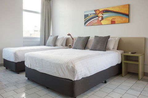 Nightcap At Emerald Star Hotel - E Caravan Parks 24