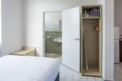 Nightcap At Emerald Star Hotel - E Caravan Parks 13