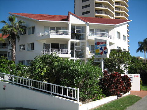 Le Beach Apartments - E Caravan Parks 11
