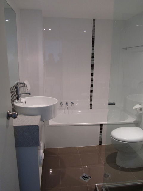 Le Beach Apartments - E Caravan Parks 14