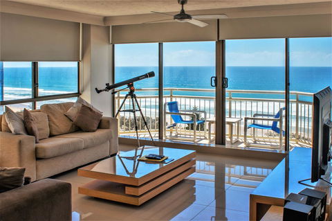 Seacrest Beachfront Apartments Surfers Paradise - E Caravan Parks 30