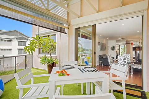 Montipora Unit 3 - In The Heart Of Airlie, Wi-fi And Netflix - E Caravan Parks 1