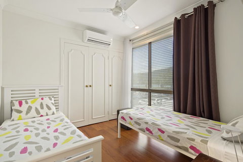 Montipora Unit 3 - In The Heart Of Airlie, Wi-fi And Netflix - E Caravan Parks 7