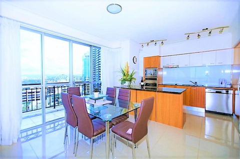 The Towers Of Chevron Renaissance - Holidays Gold Coast - E Caravan Parks 29