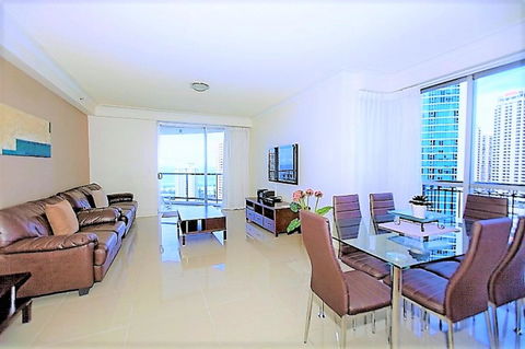 The Towers Of Chevron Renaissance - Holidays Gold Coast - E Caravan Parks 30