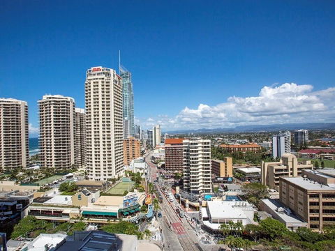 Gold Coast Private Apartments - H Residences, Surfers Paradise - E Caravan Parks 38