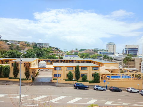 The Robert Towns - E Caravan Parks 13