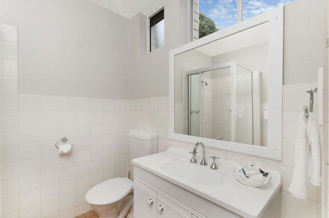 The Robert Towns - E Caravan Parks 5