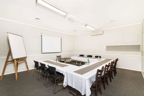 The Robert Towns - E Caravan Parks 19