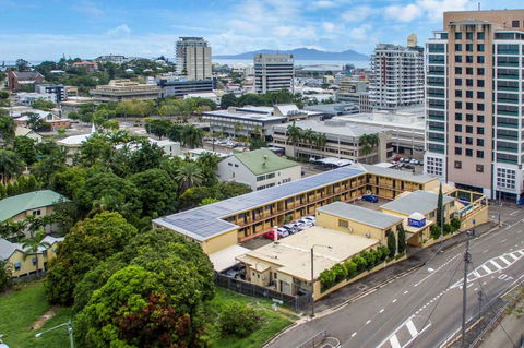 The Robert Towns - E Caravan Parks 24