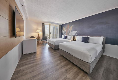 Novotel Surfers Paradise - E Caravan Parks 22