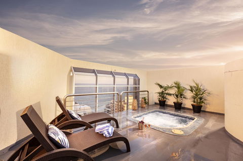 Novotel Surfers Paradise - E Caravan Parks 1