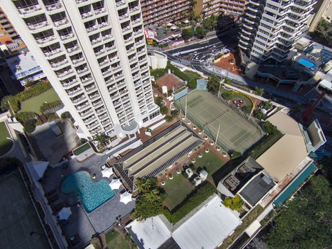 Novotel Surfers Paradise - E Caravan Parks 38