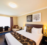 Best Western Plus Ambassador On Ruthven Motor Inn - E Caravan Parks
