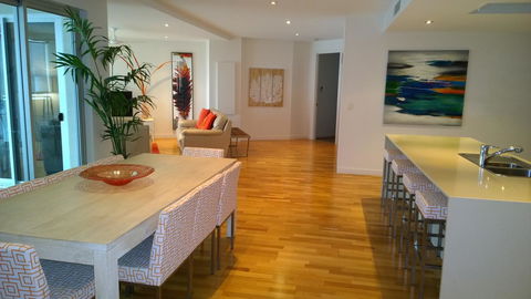 Coral Cove Apartments - E Caravan Parks 4