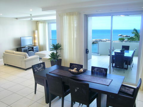 Coral Cove Apartments - E Caravan Parks 15