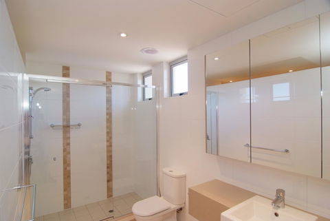 Coral Cove Apartments - E Caravan Parks 12