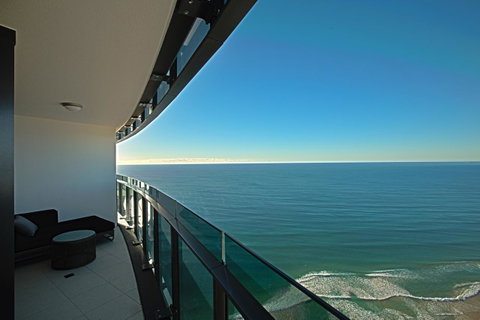 Peppers Soul Surfers Paradise - E Caravan Parks 8