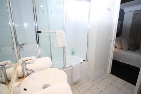 PeepSleep Chevron Towers - E Caravan Parks 22