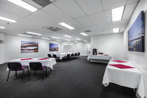 George Williams Hotel - E Caravan Parks 40