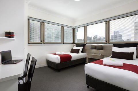 George Williams Hotel - E Caravan Parks 10
