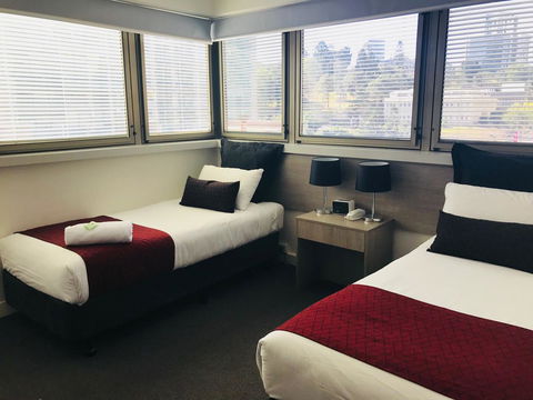 George Williams Hotel - E Caravan Parks 14