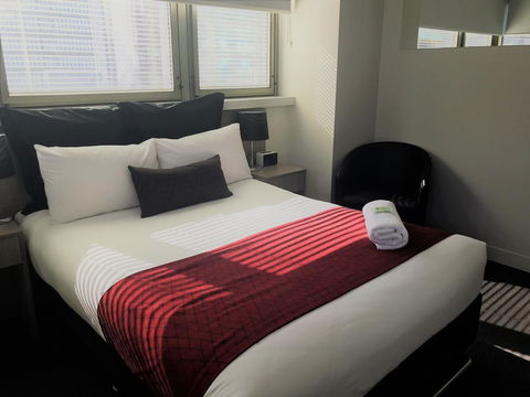 George Williams Hotel - E Caravan Parks 12