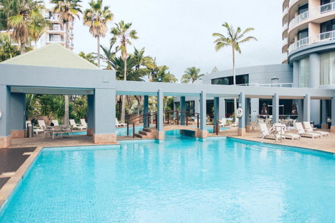 Crowne Plaza Surfers Paradise, An IHG Hotel - E Caravan Parks 9