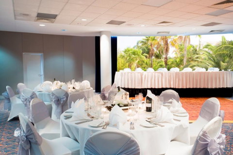 Crowne Plaza Surfers Paradise, An IHG Hotel - E Caravan Parks 39
