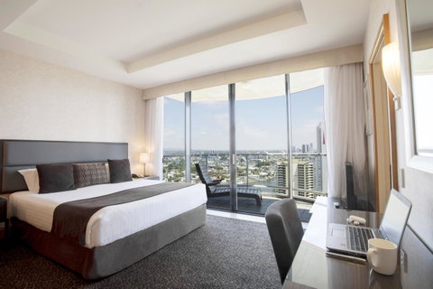 Crowne Plaza Surfers Paradise, An IHG Hotel - E Caravan Parks 30