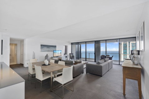 Circle On Cavill, Apartments And Sub Penthouses - We Accommodate - E Caravan Parks 21