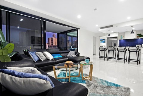 Circle On Cavill, Apartments And Sub Penthouses - We Accommodate - E Caravan Parks 41