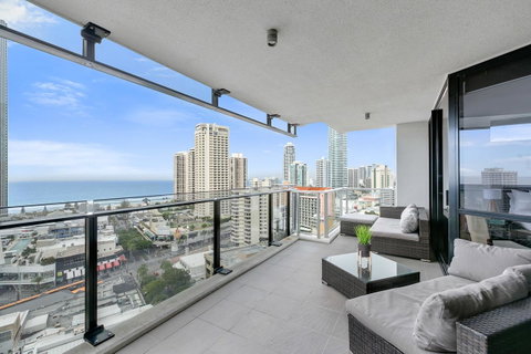 Circle On Cavill, Apartments And Sub Penthouses - We Accommodate - E Caravan Parks 22