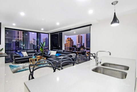 Circle On Cavill, Apartments And Sub Penthouses - We Accommodate - E Caravan Parks 37