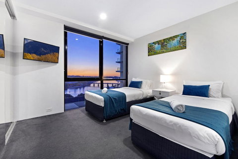 Circle On Cavill, Apartments And Sub Penthouses - We Accommodate - E Caravan Parks 39