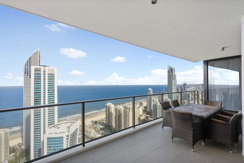 Circle On Cavill, Apartments And Sub Penthouses - We Accommodate - E Caravan Parks 17
