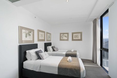 Circle On Cavill, Apartments And Sub Penthouses - We Accommodate - E Caravan Parks 15