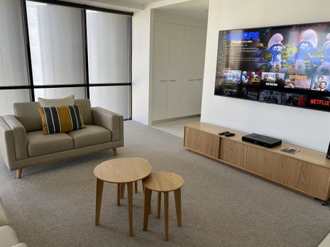 Circle On Cavill 2, 3, 4 & 5 Bedroom SkyHomes & SUB PENTHOUSES By Gold Coast Holidays - E Caravan Parks 6