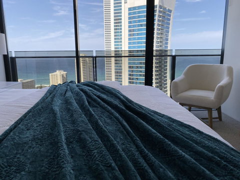 Circle On Cavill 2, 3, 4 & 5 Bedroom SkyHomes & SUB PENTHOUSES By Gold Coast Holidays - E Caravan Parks 13