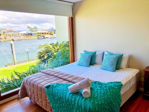Riverfront Dream - E Caravan Parks 32