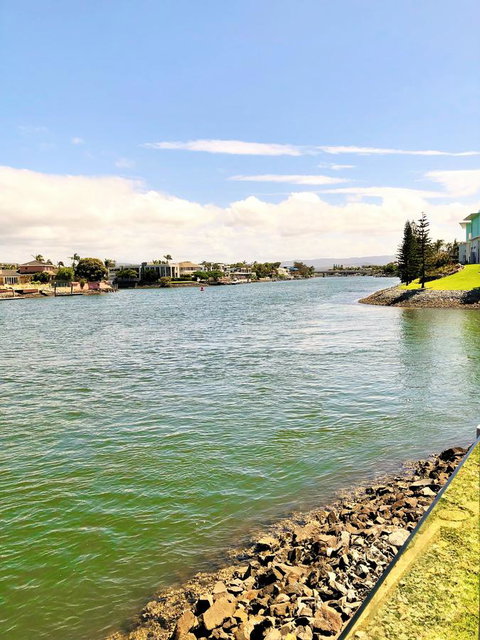 Riverfront Dream - E Caravan Parks 7