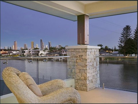Riverfront Dream - E Caravan Parks 10